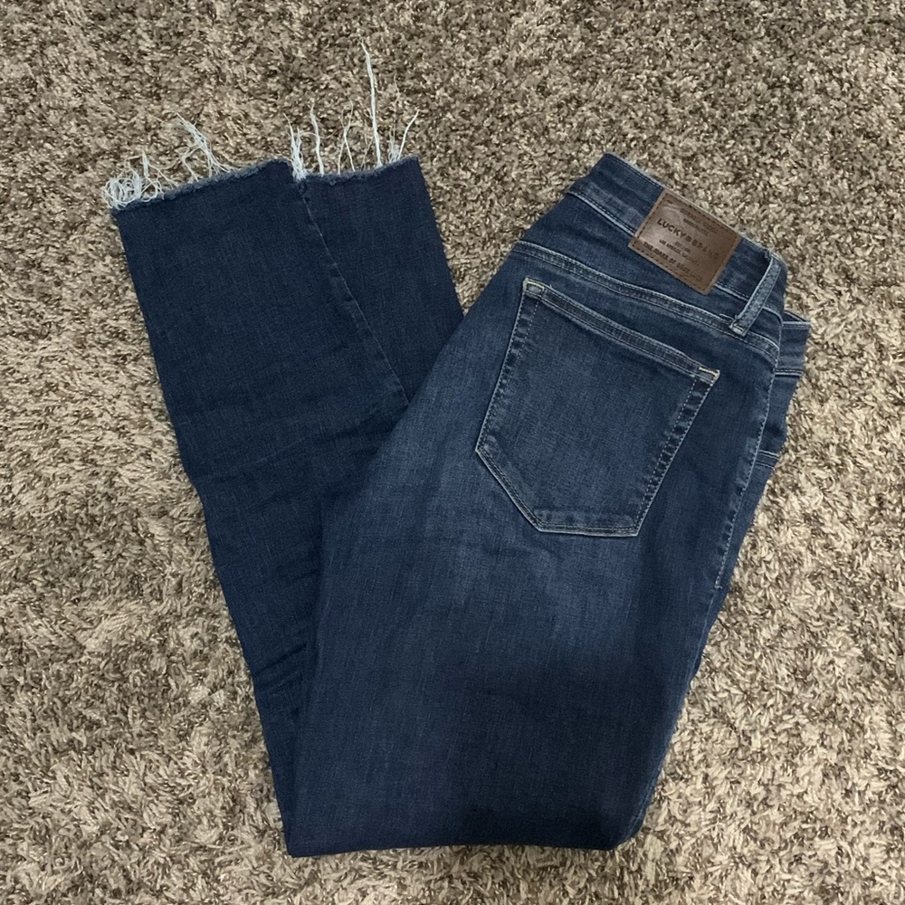 🍀 lucky brand frayed skinny jeans
